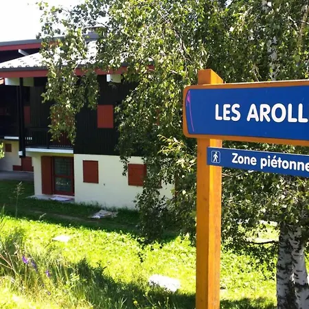 Les Arolles - Les Arolles - Ar17a Mae-3149